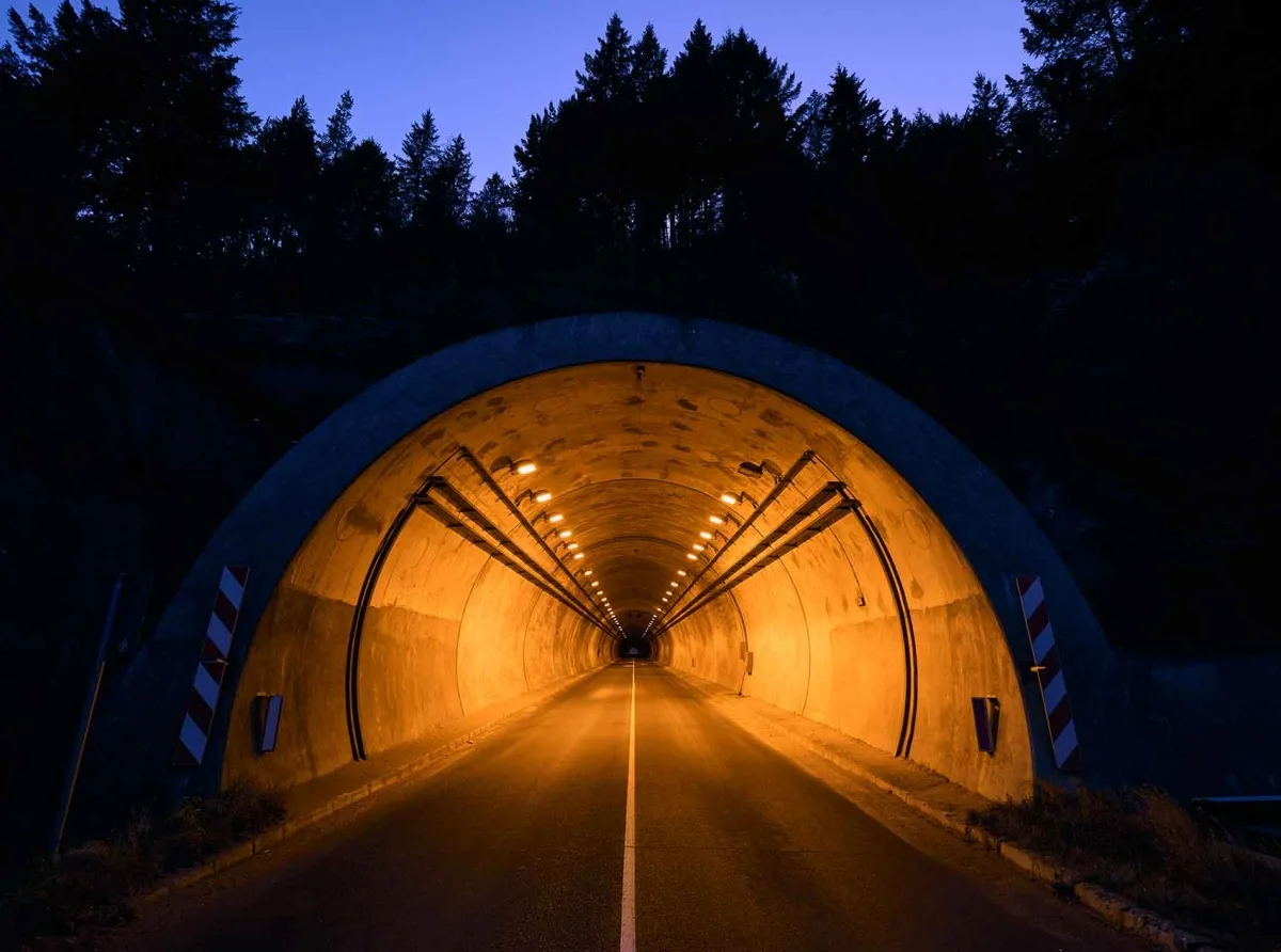 Met de camper door Alpentunnels: belangrijke tips voor een veilige rit