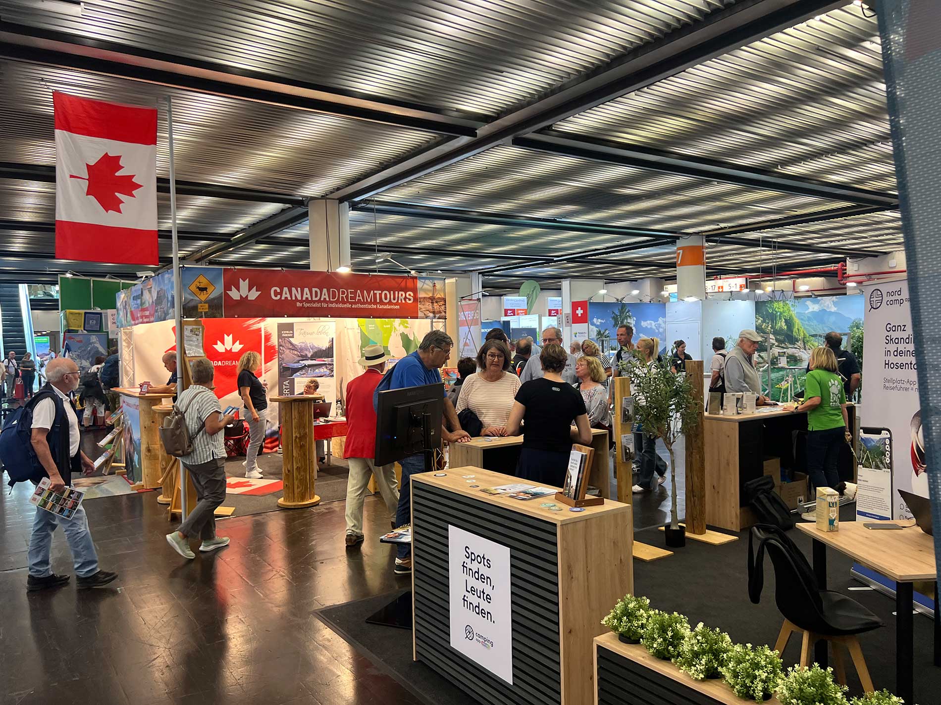 Caravan Salon 2025 — Außenansicht