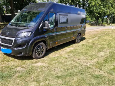 Bravia Mobil 636 Foto 6
