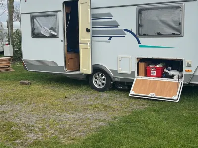Hymer Eriba 490 Foto 3