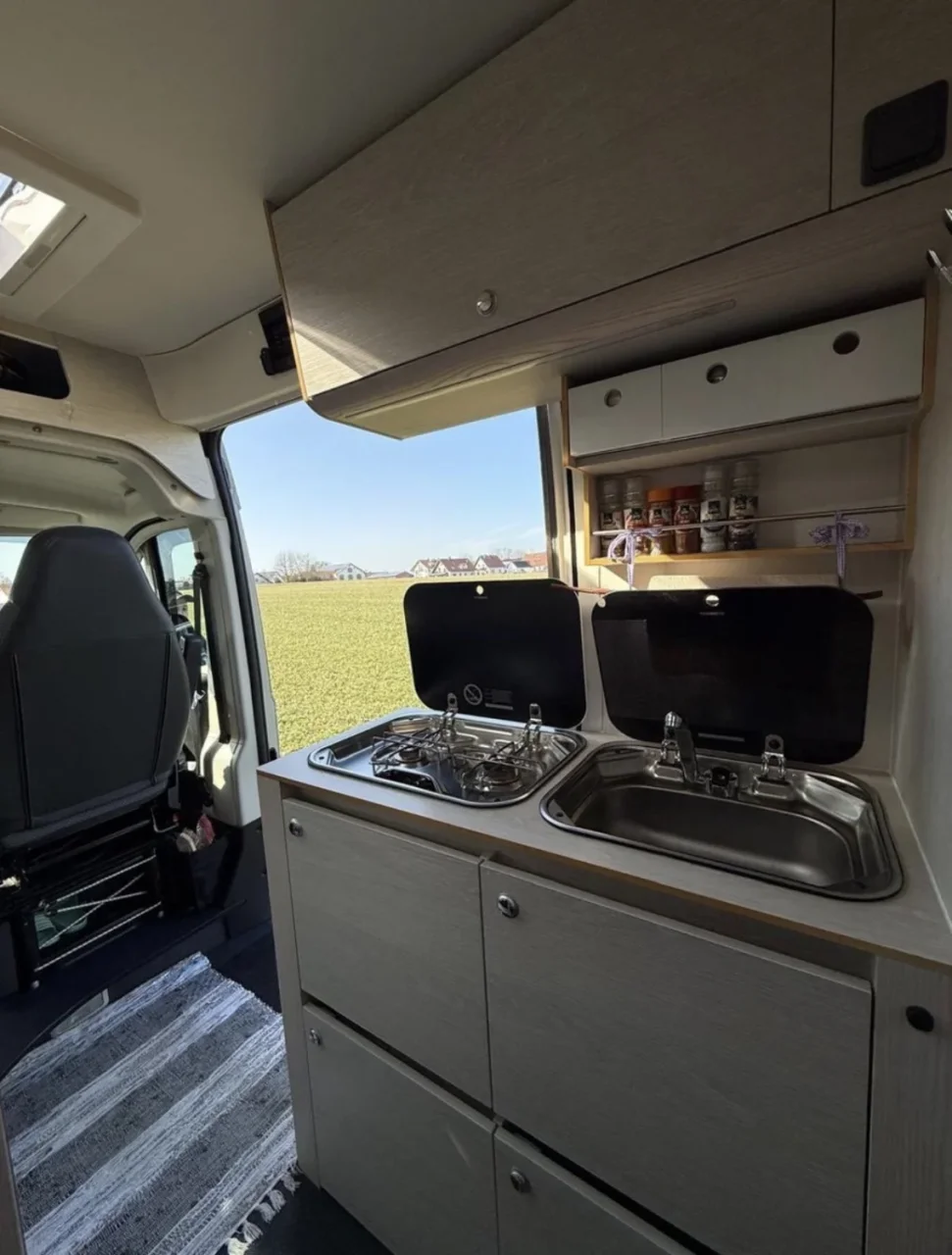 Tourne 435/ Luftfahrwerk/ 150Ah Lithium/ Winterpaket - Bild 12